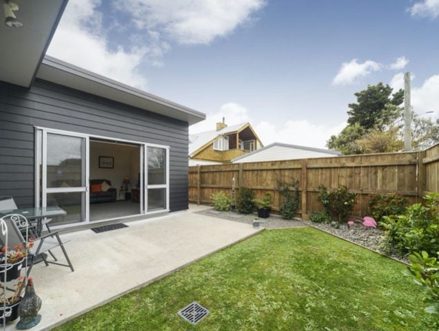 48 Ward Street, Palmerston North, Palmerston North - Carousel 1