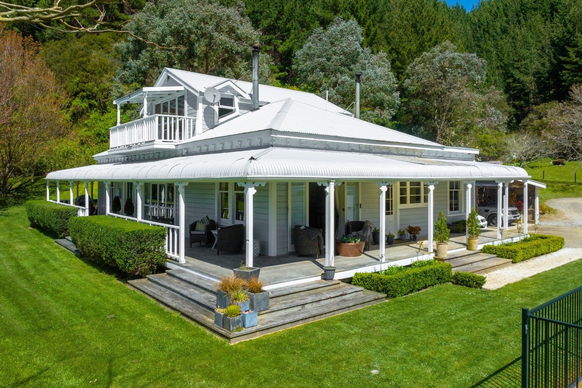 216 Para Road, Blenheim - Carousel 2