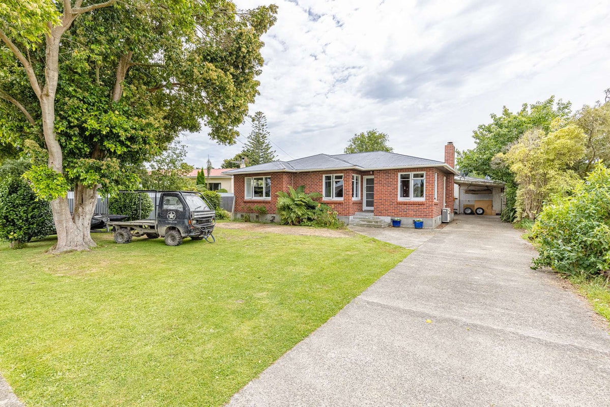 13 Bombay Street, Aramoho, Whanganui - Carousel 2