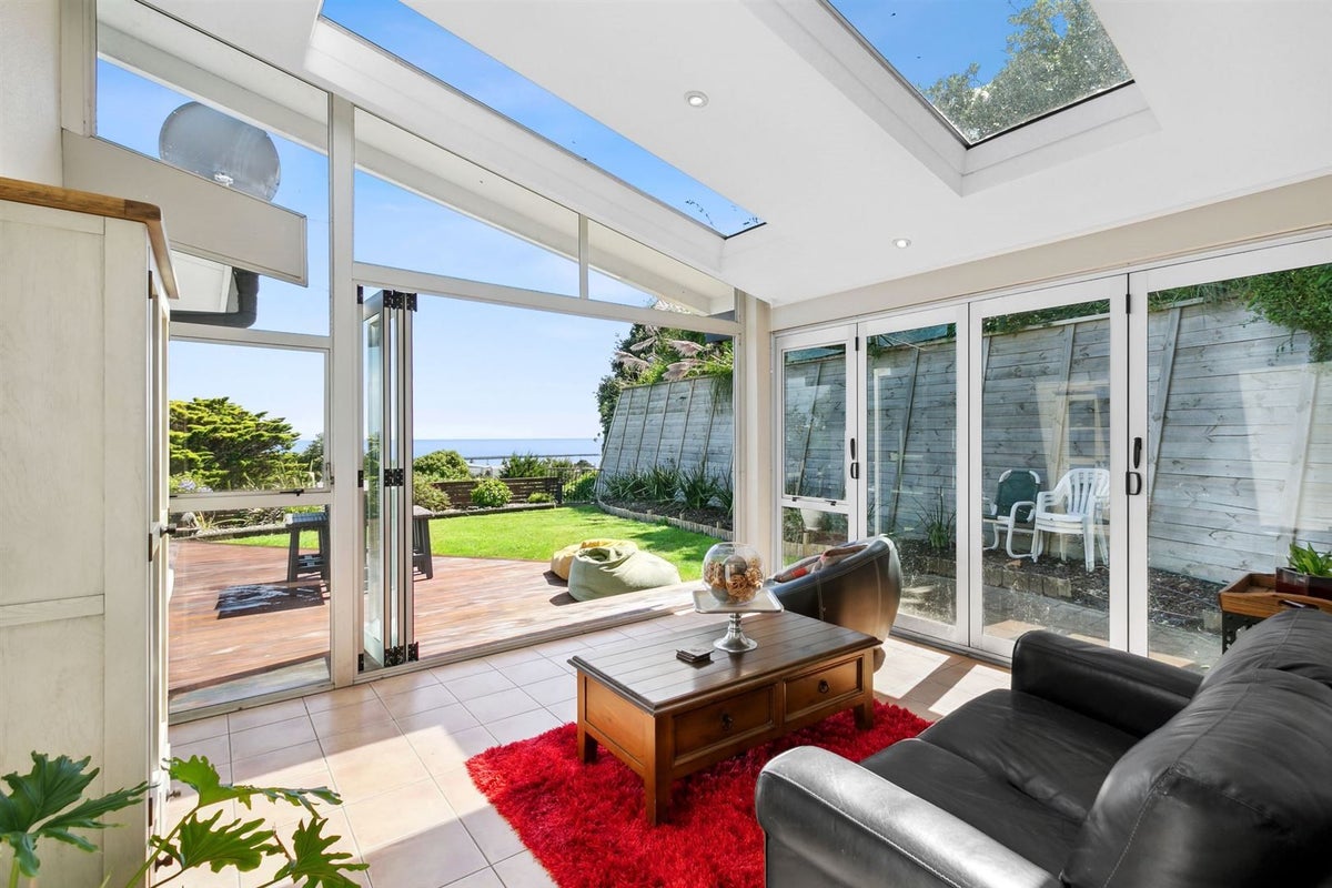 89 South Road, Blagdon, New Plymouth - Carousel 1