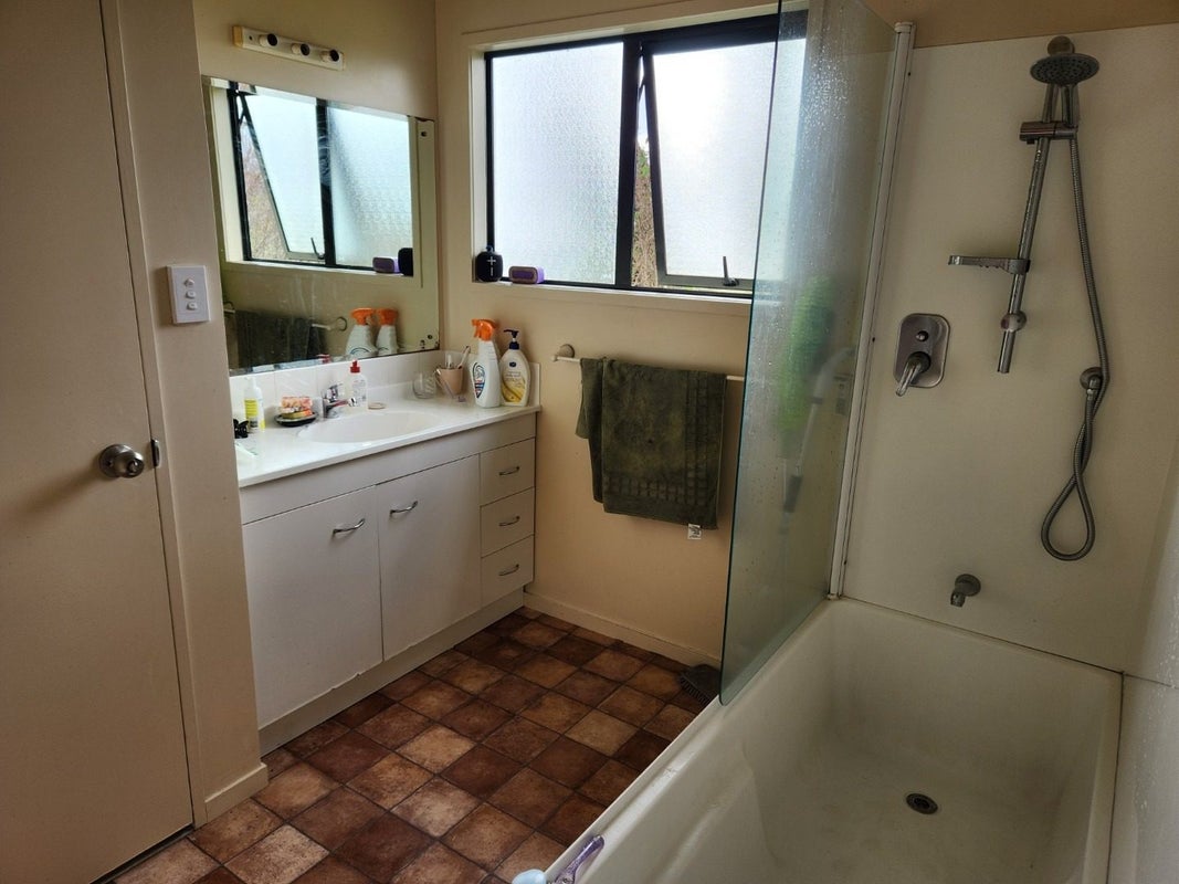23A Jelas Road, Red Beach, Red Beach - Carousel 7