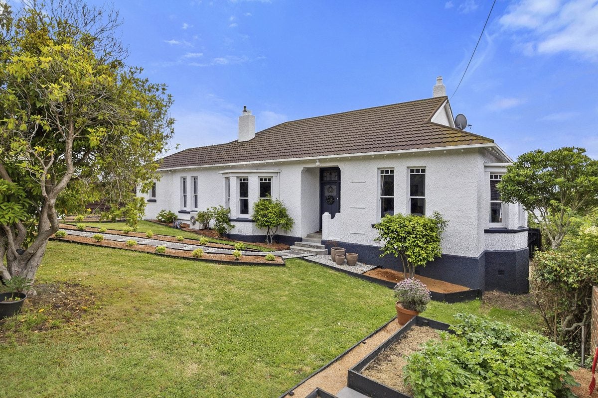 52 Sunbury Street, Andersons Bay, Dunedin - Carousel 2