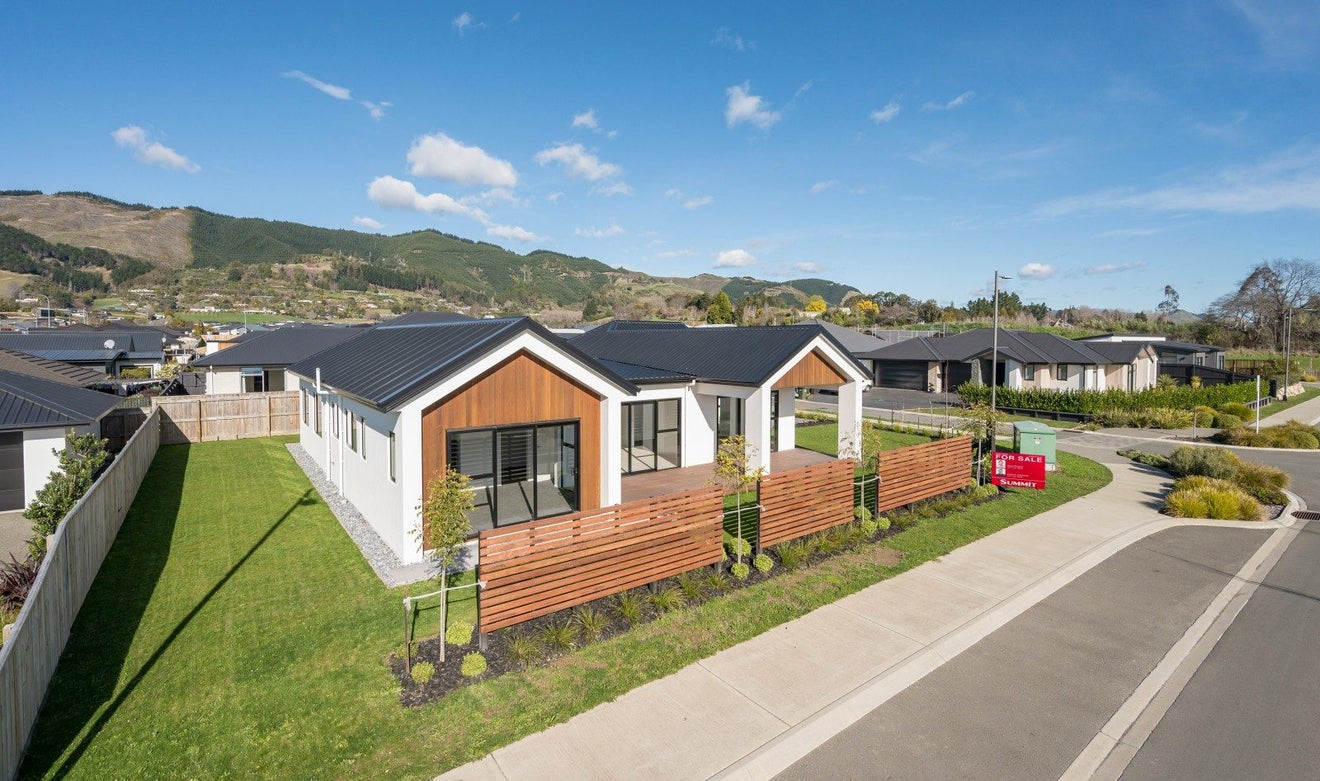 1 Greenway Crescent, Hope, Richmond - Carousel 2