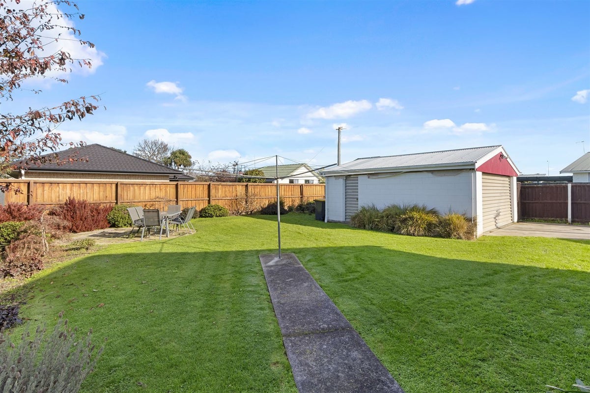 16 Thompsons Road, Belfast, Christchurch - Carousel 12