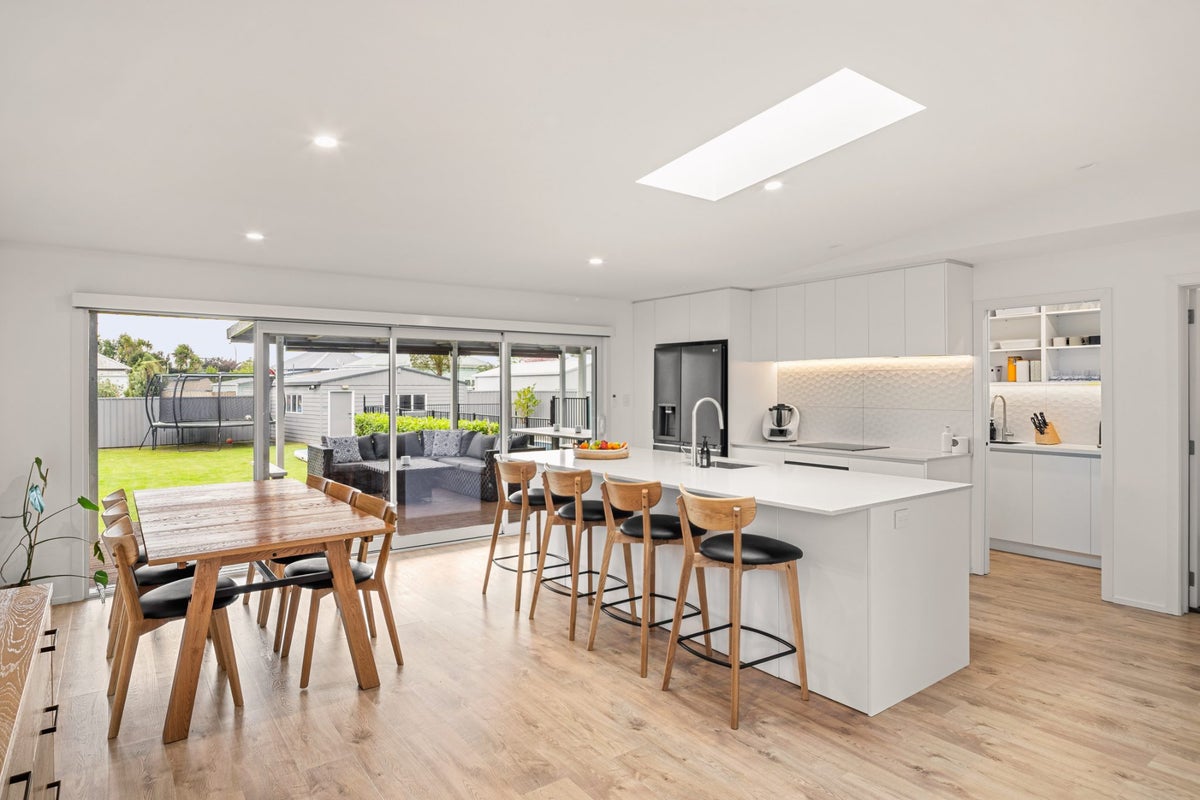 168 Clifford Street, Whataupoko, Gisborne - Carousel 2
