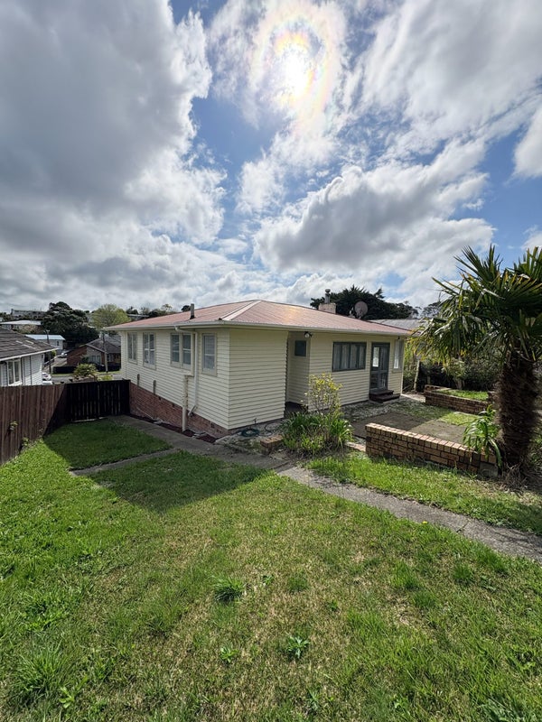 1/41 Merriefield Avenue, Forrest Hill, Auckland - Carousel 1