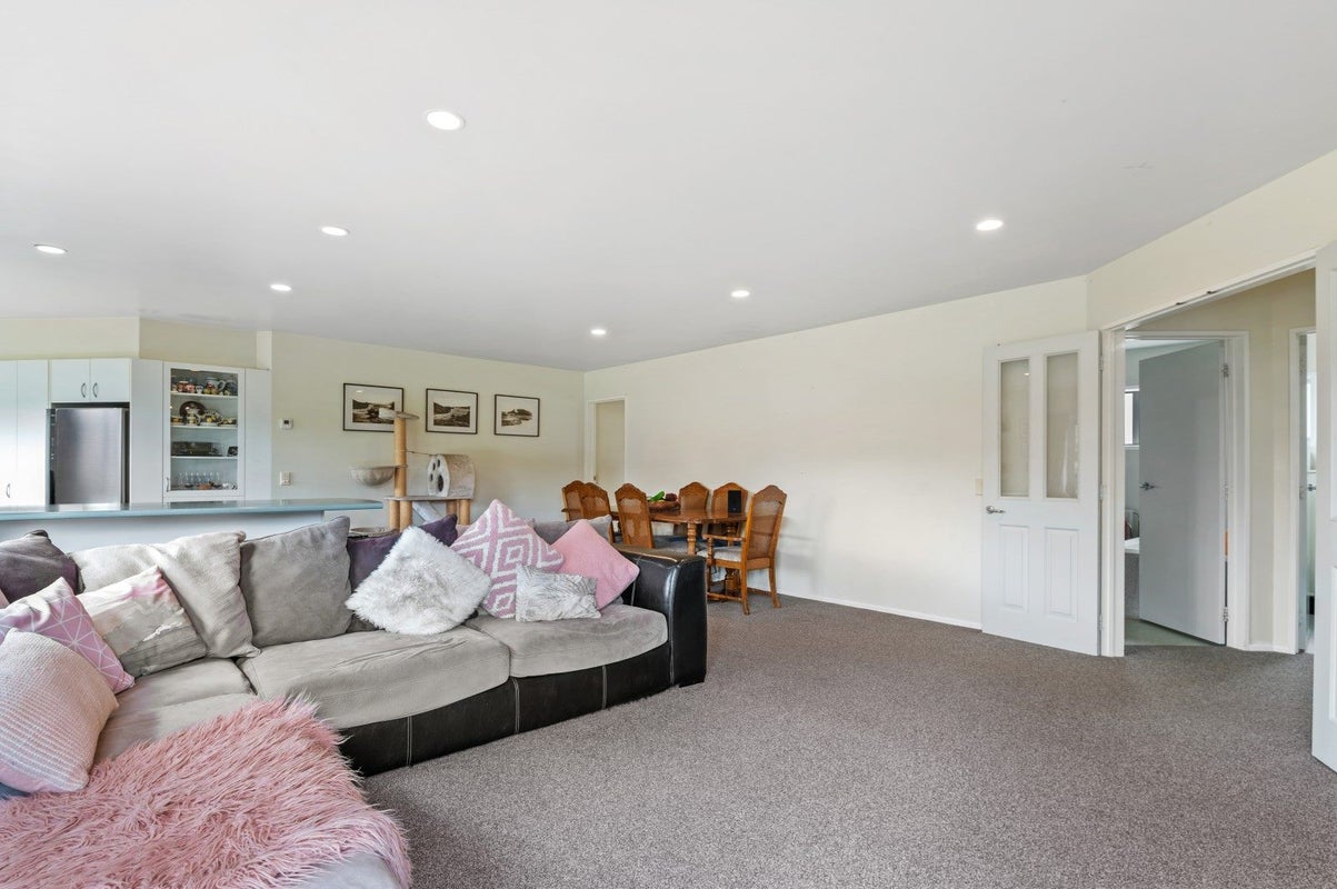 3A Blackmore Drive, Lynmore, Rotorua - Carousel 2