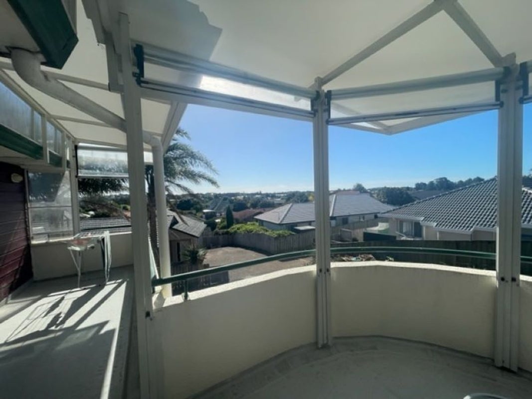 28 Frank Nobilo Drive, Golflands, Auckland - Carousel 2