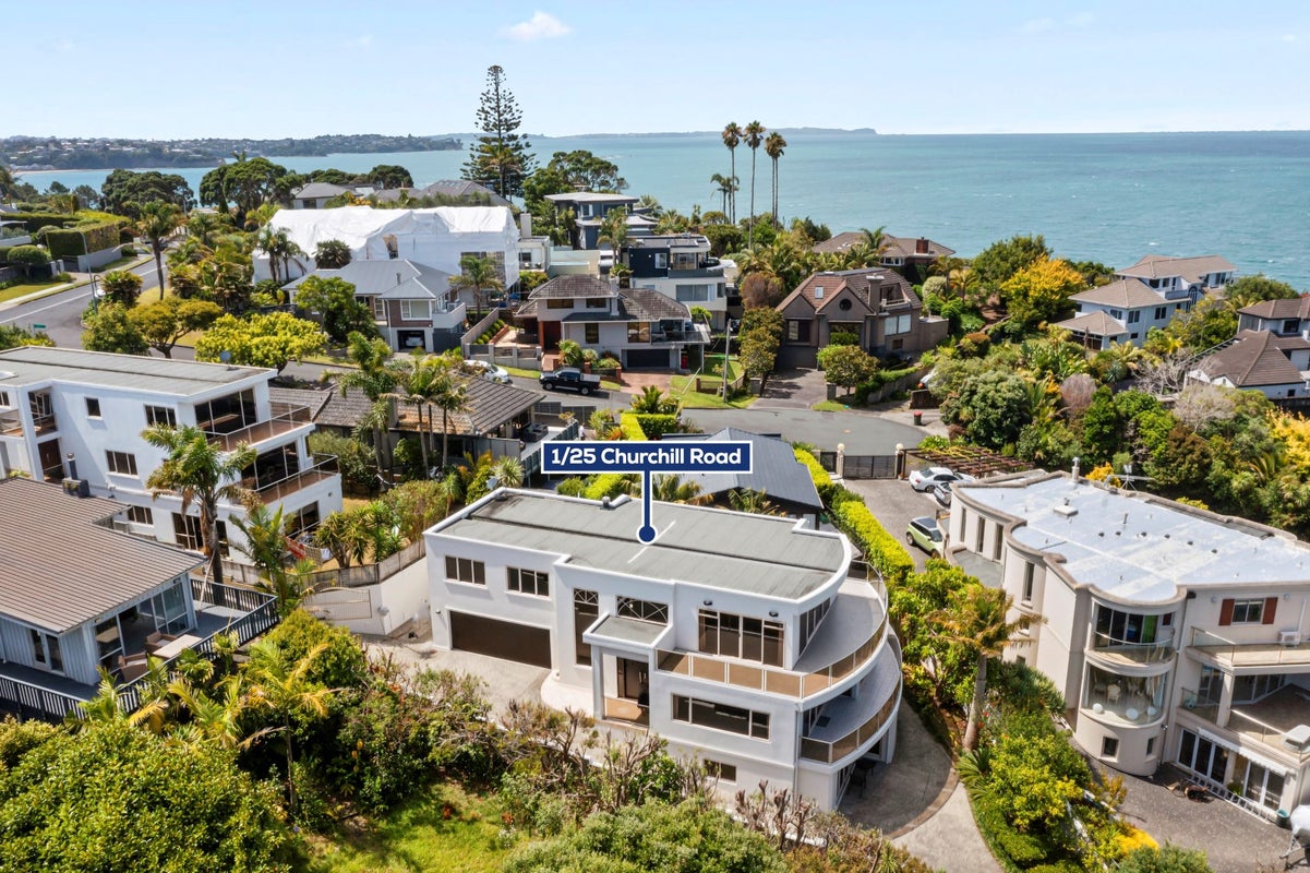 1/25 Churchill Road, Murrays Bay, Auckland - Carousel 1