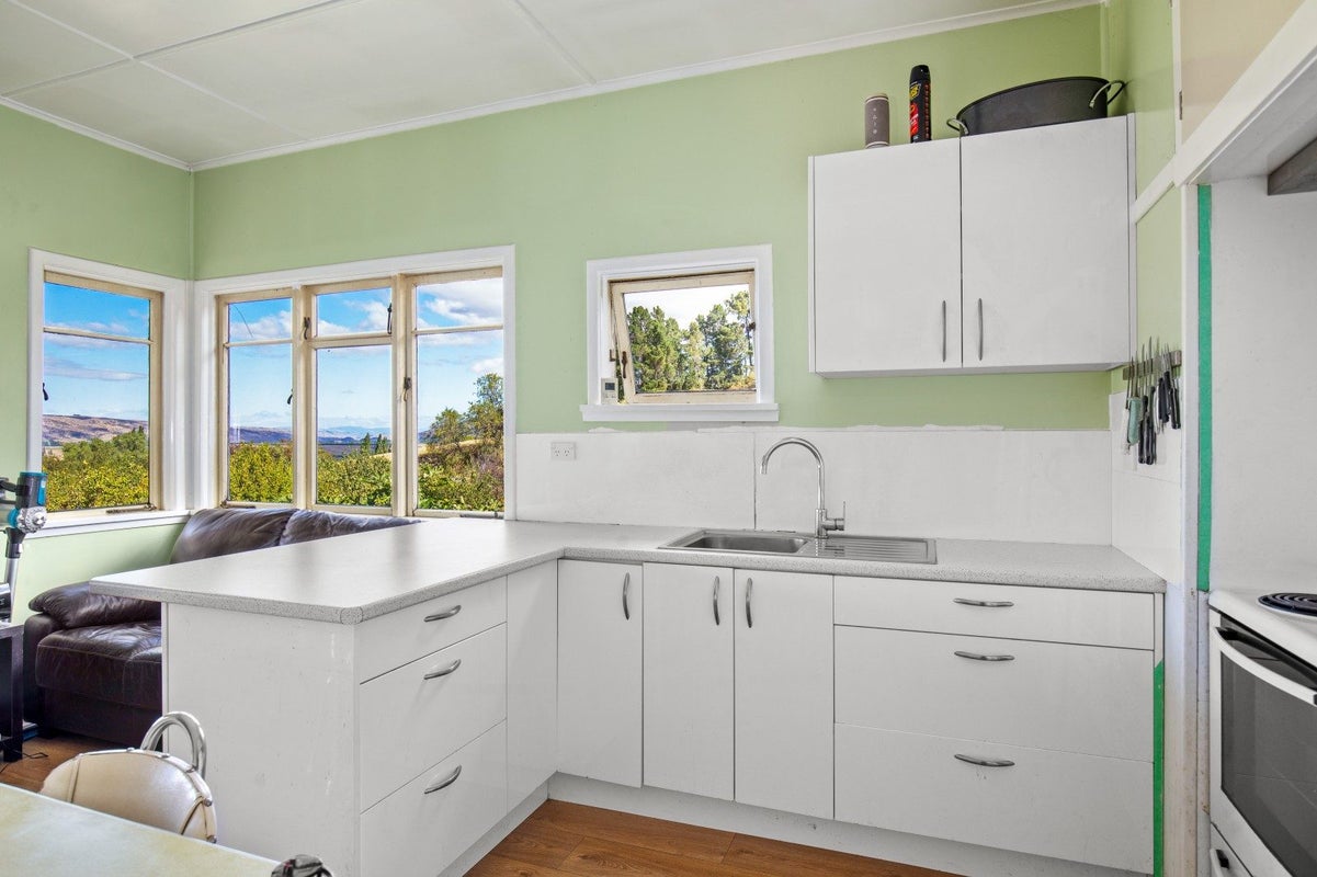 25 Campbells Track, Lake Roxburgh Village, Roxburgh - Carousel 2