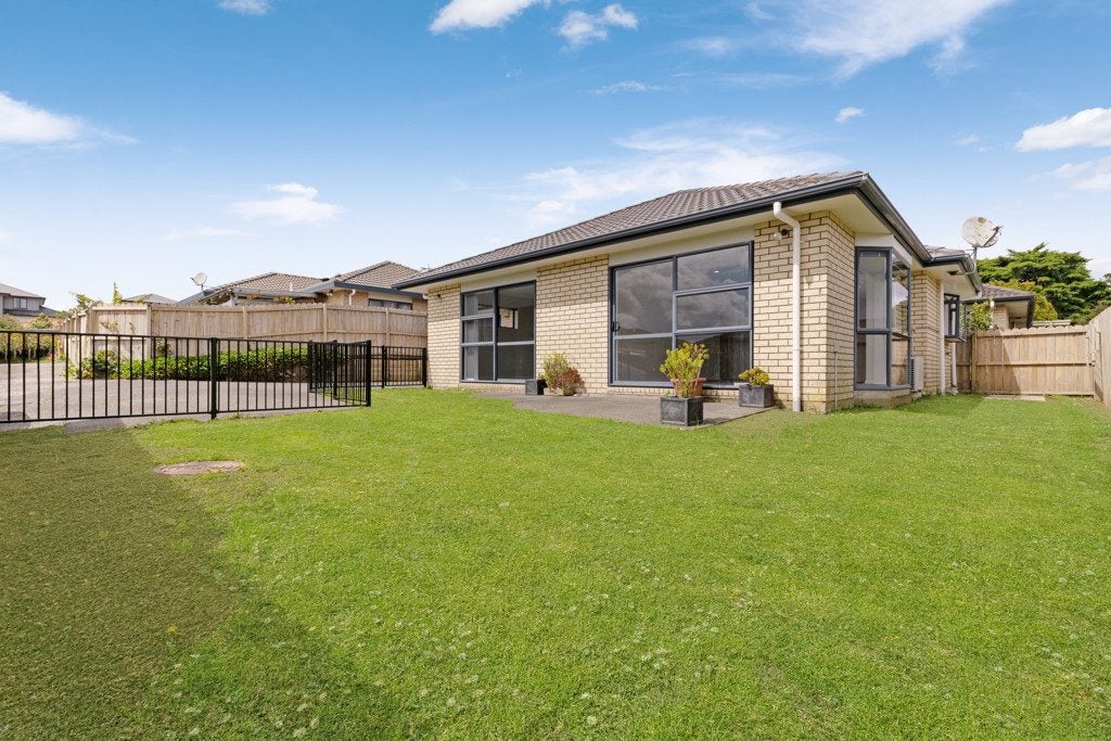 13 Genesis Place, Flat Bush, Manukau City, Auckland - Carousel 2