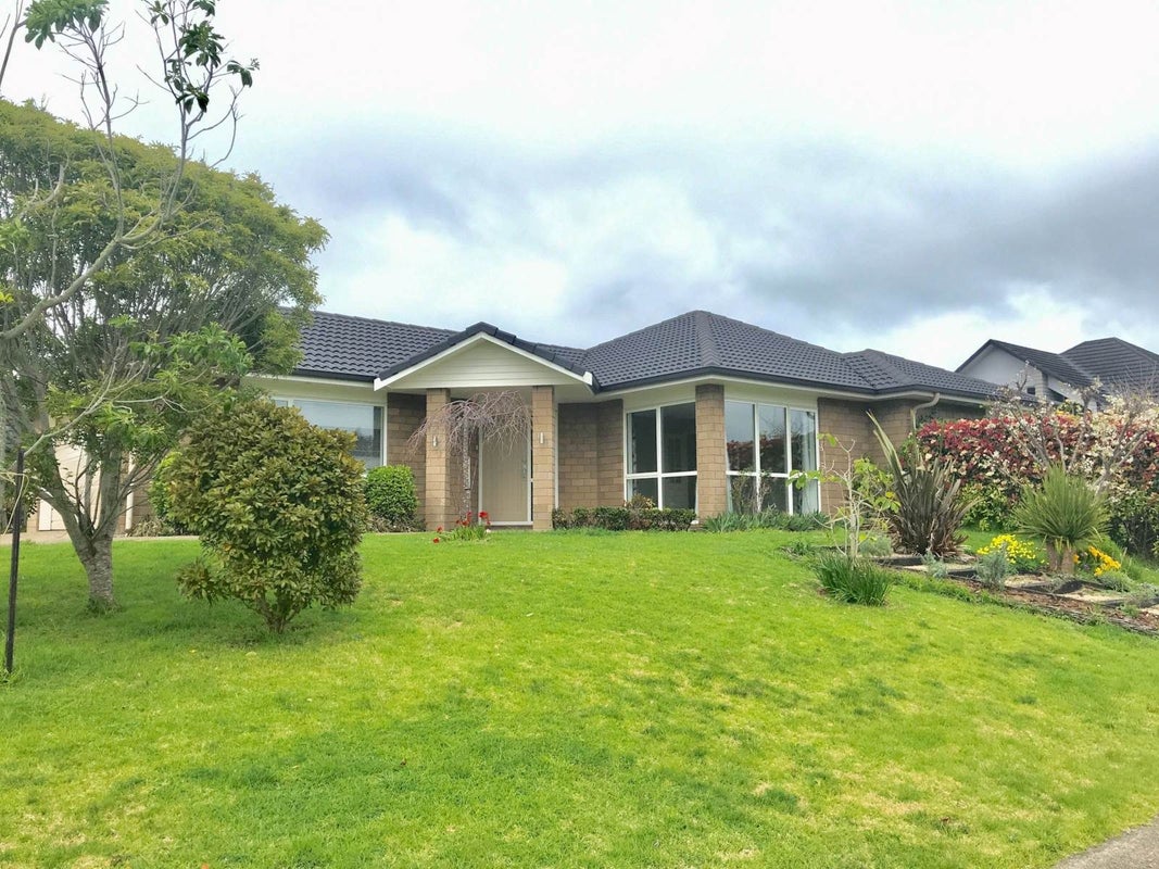60 Castellina Drive, Karaka, Papakura - Carousel 1