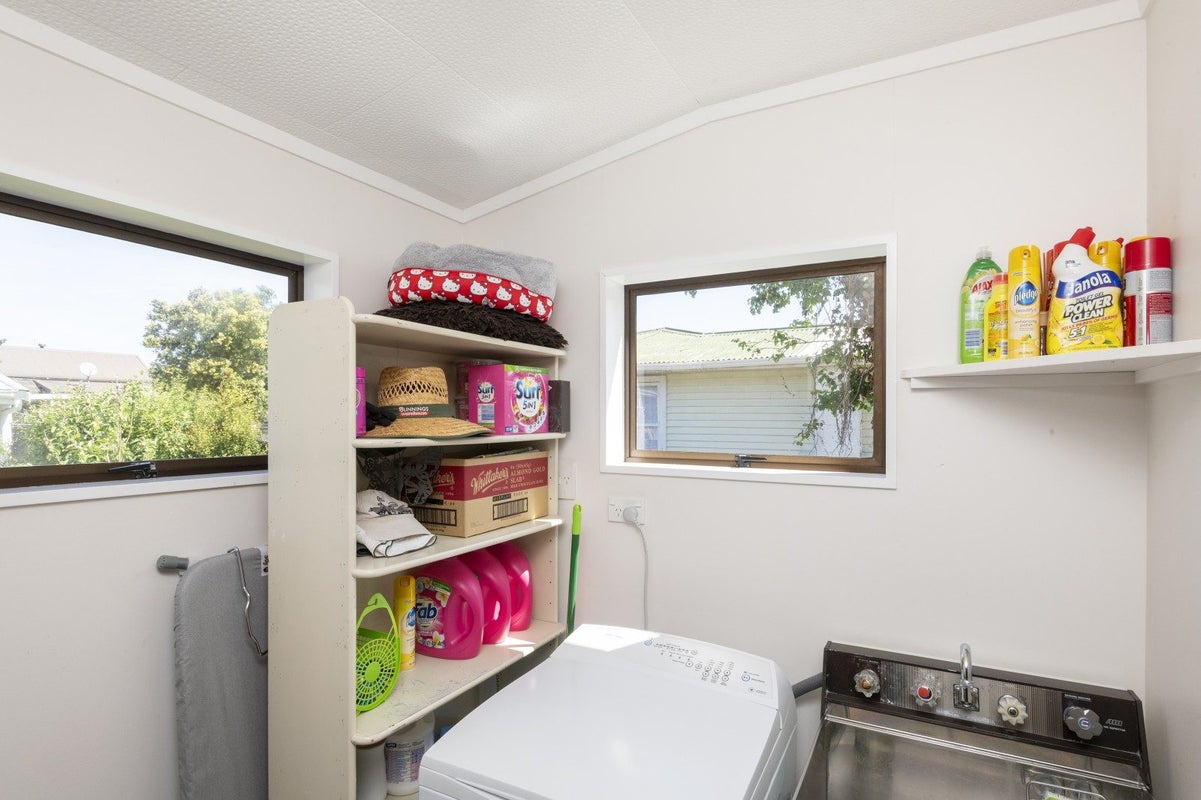 8 Vivian Street, Inner Kaiti, Gisborne - Carousel 33