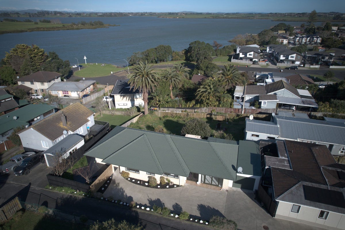 44A Evans Road, Weymouth, Auckland - Carousel 24