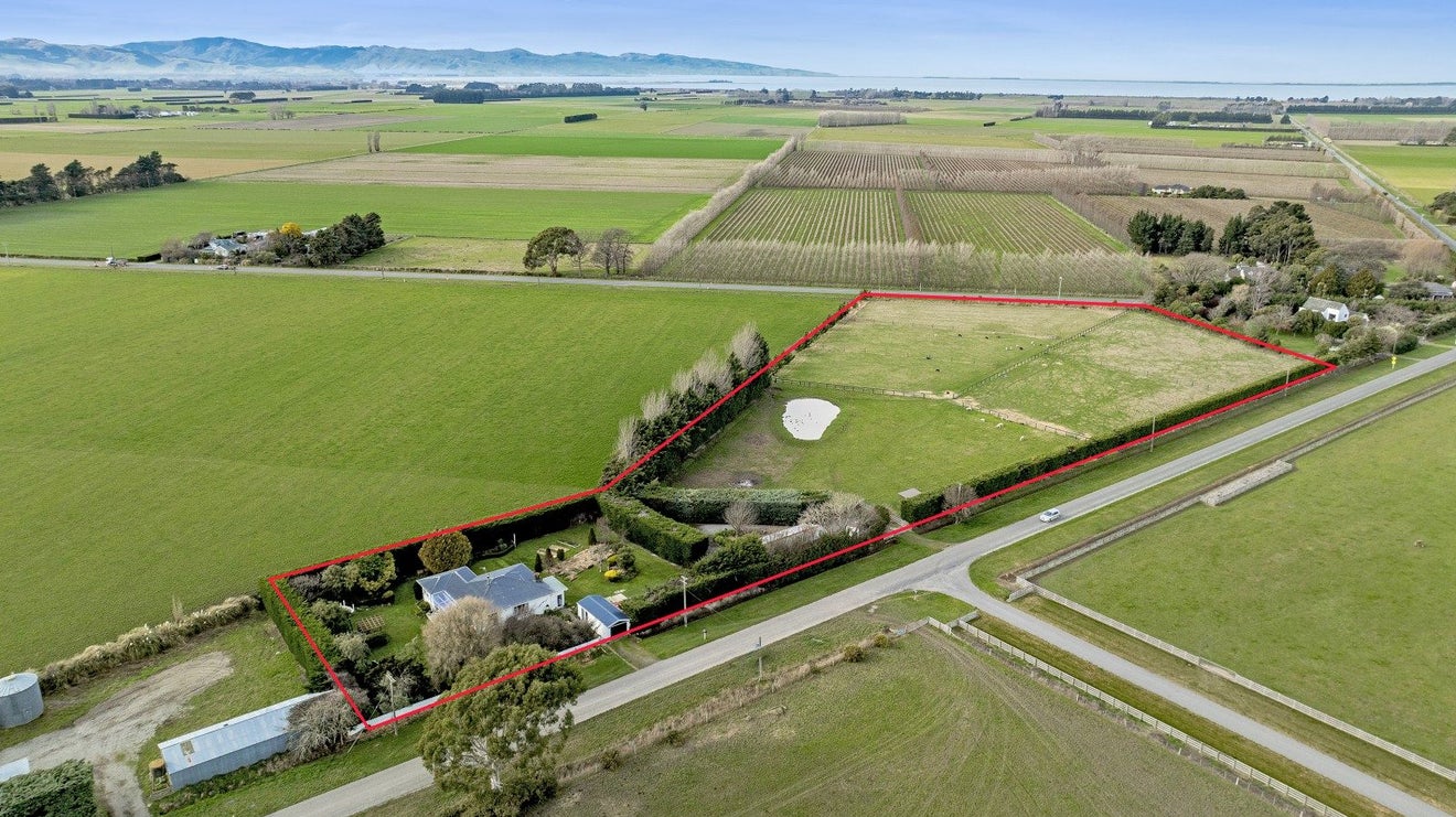 494 Lake Road South, Leeston - Carousel 1