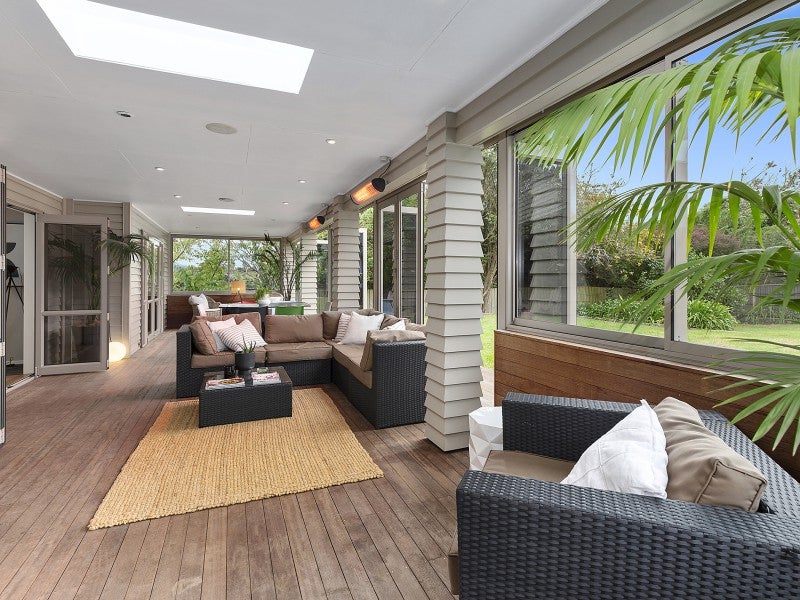25 Taylor Terrace, Tawa, Wellington - Carousel 2