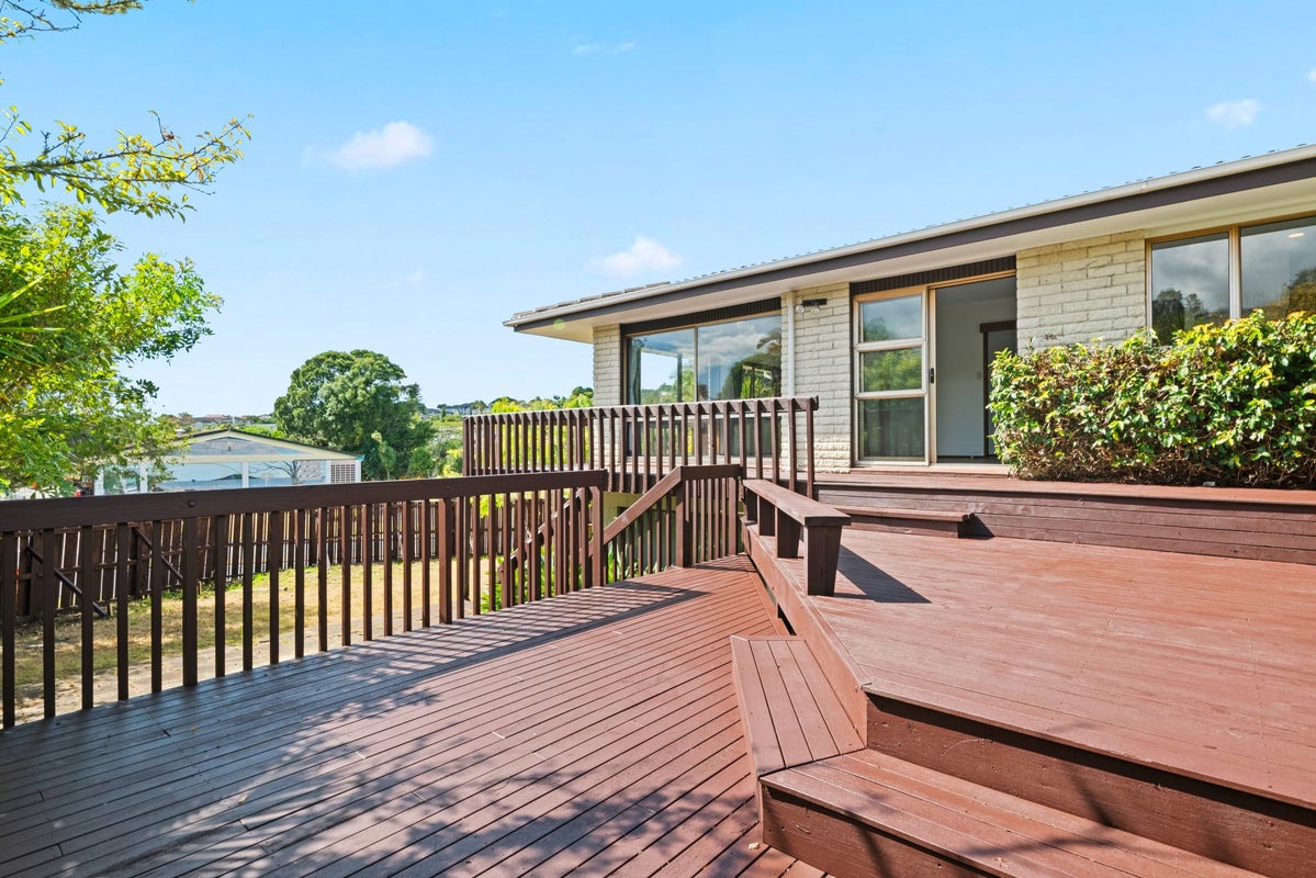 90 Glencoe Road, Browns Bay, Auckland - Carousel 2