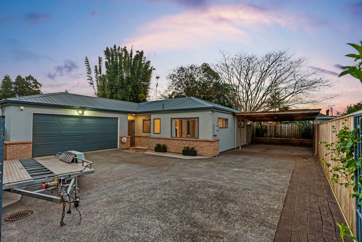 5A Sunburst Street, Papakura, Papakura - Carousel 1