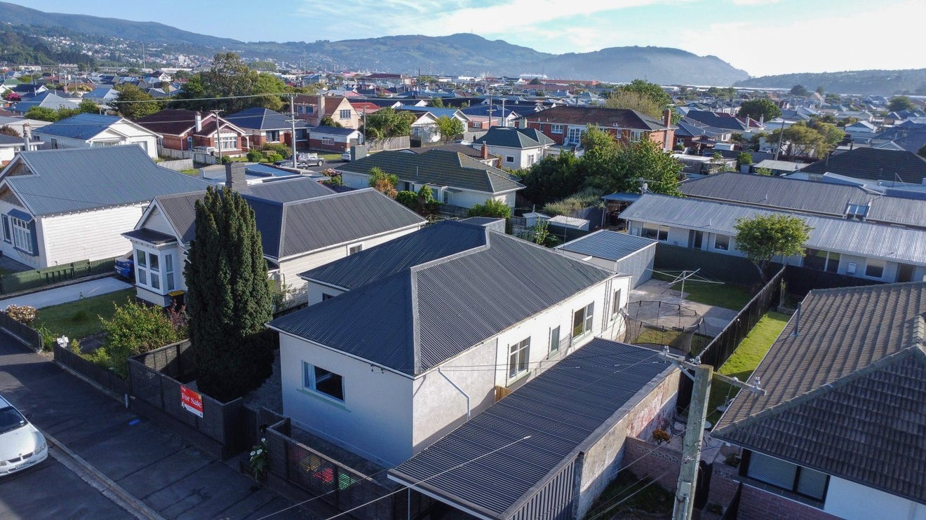 5 Moreau Street, Saint Kilda, Dunedin - Carousel 1