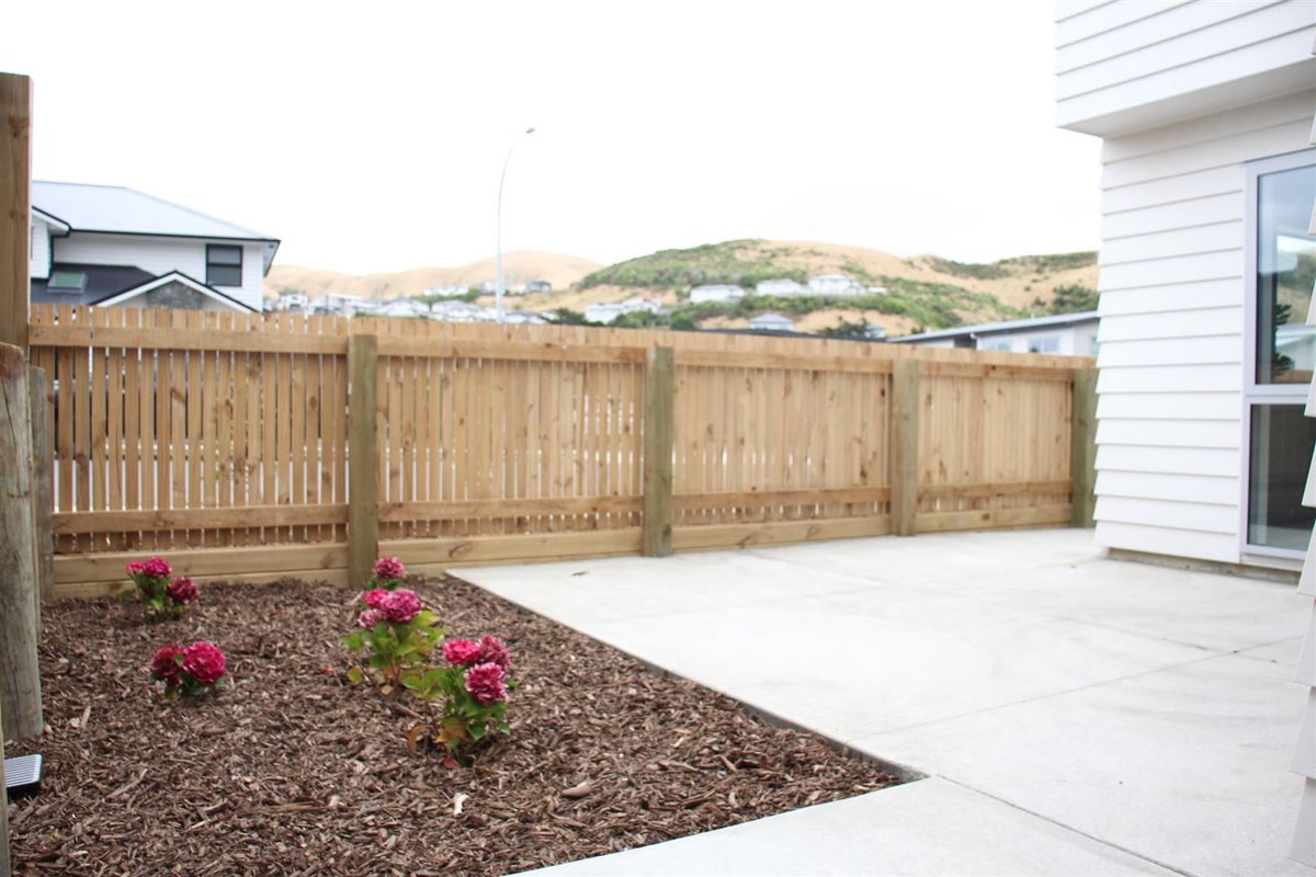 27 Farnworth Terrace, Churton Park, Wellington - Carousel 20