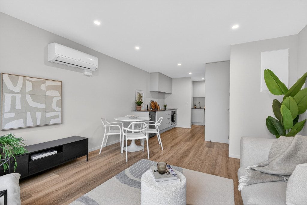 8/25 Bush Street, Naenae, Lower Hutt - Carousel 2