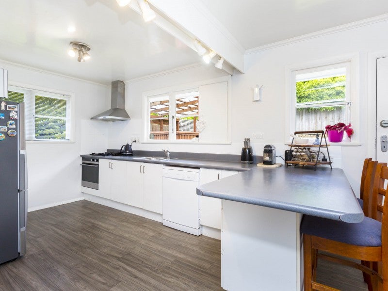 77 Raukawa Street, Stokes Valley, Lower Hutt - Carousel 2