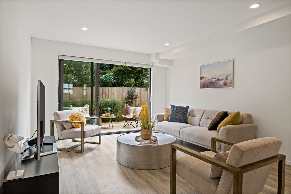 8 Ti Kouka Lane, Sandringham, Auckland - Carousel 1