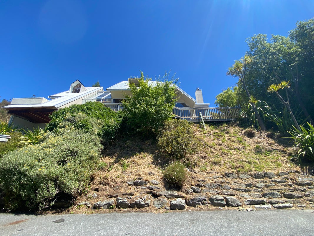 12 Lordens Place, Fernhill, Queenstown - Carousel 1