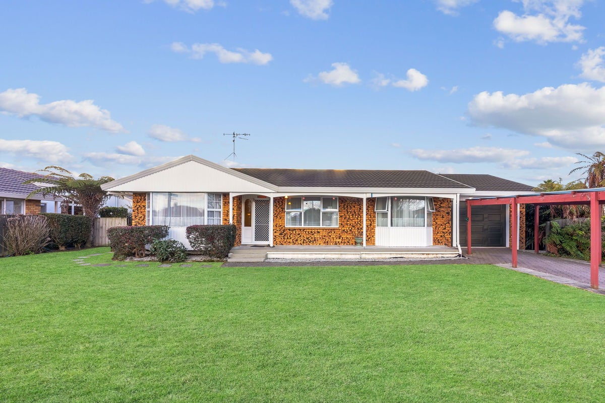 107 Clarkin Road, Fairfield, Hamilton - Carousel 1