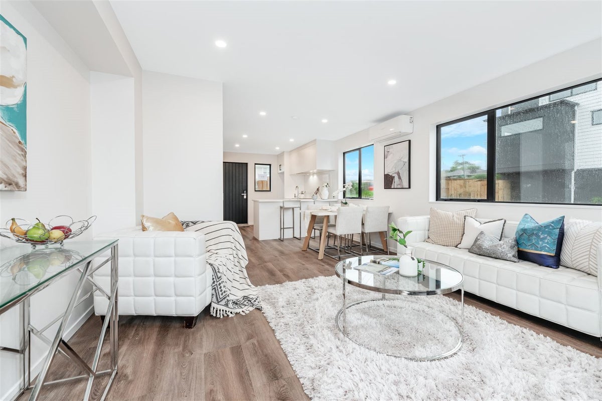 2C Milich Terrace, Te Atatu South, Auckland - Carousel 2