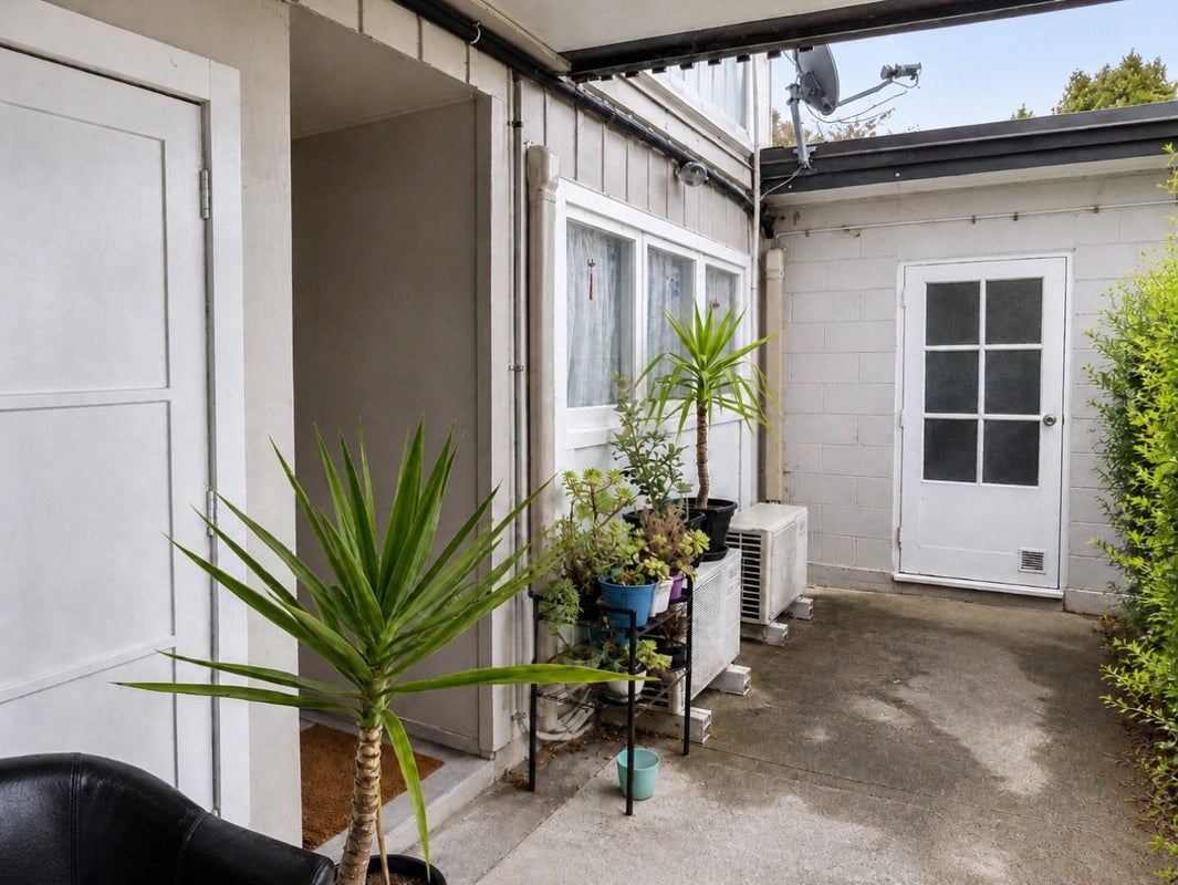 24 Eason Street, Victoria, Rotorua - Carousel 2