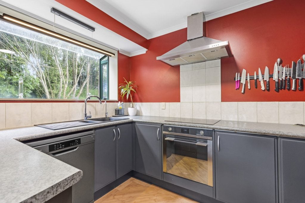 12 Ruby Court, Chartwell, Hamilton - Carousel 2