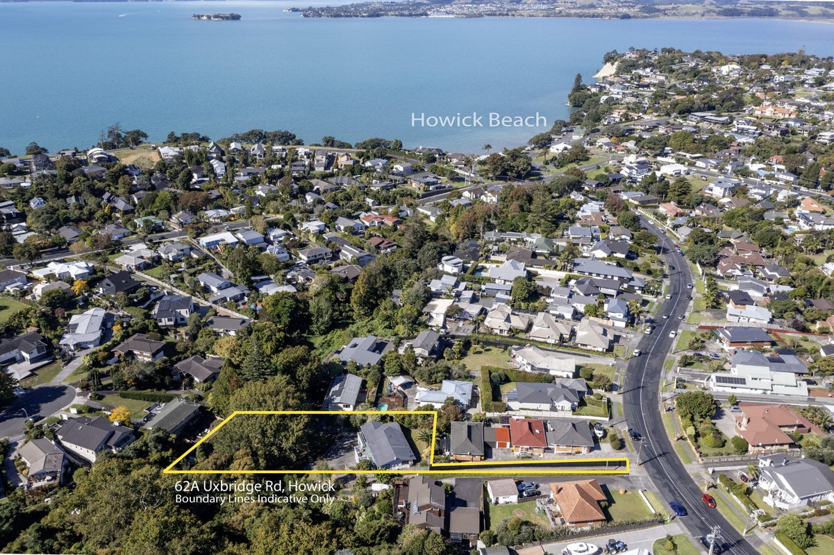 62A Uxbridge Road, Mellons Bay, Auckland - Carousel 1