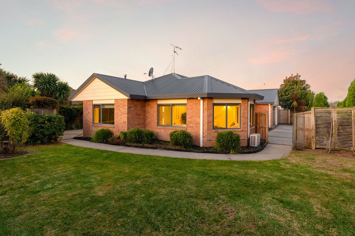 23 Northmeadow Drive, Rototuna, Hamilton - Carousel 1