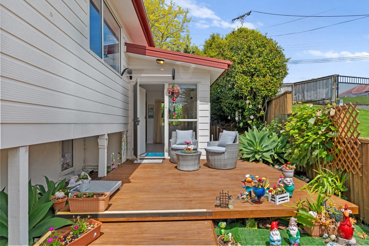 2/1A Hamilton Place, Glenfield, Auckland - Carousel 2