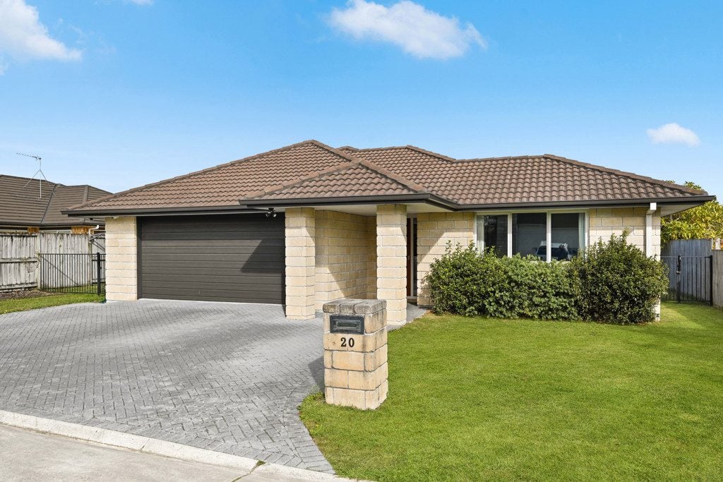 20 Wisteria Place, Flagstaff, Hamilton, Waikato - Carousel 1