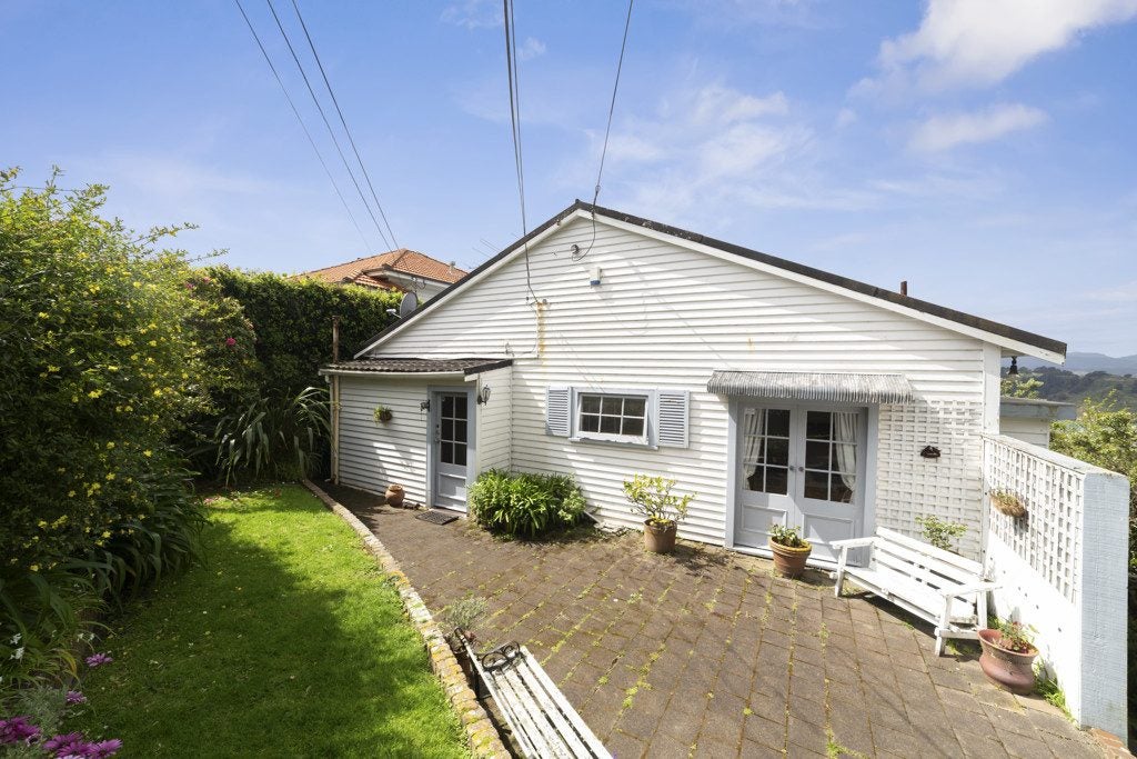 13 Roseneath Terrace, Roseneath, Wellington - Carousel 1