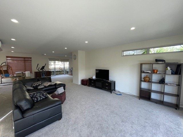 2/16 Tobruk Crescent, Milford, Auckland - Carousel 12