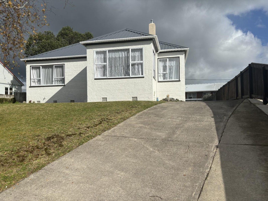 40 Wrantage Street, Westown, New Plymouth - Carousel 2