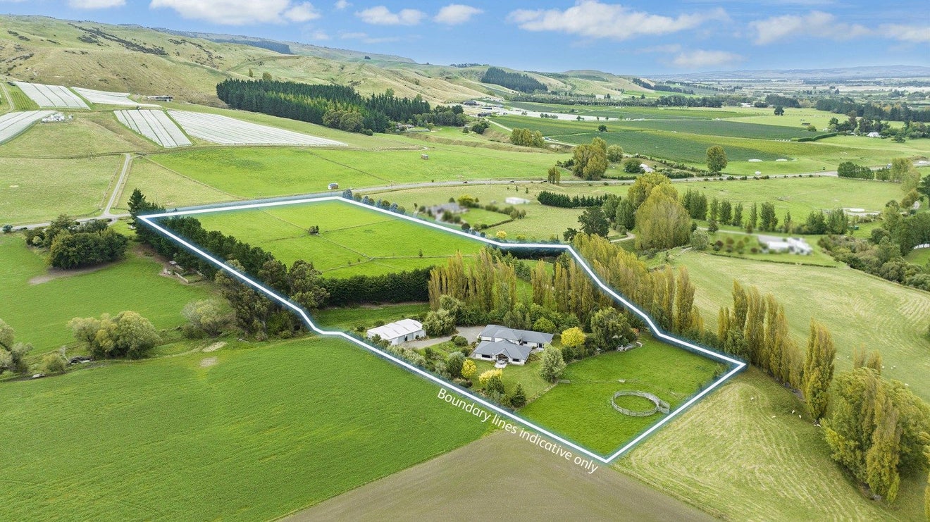 8 Baxters Road, Waipara, Amberley - Carousel 1
