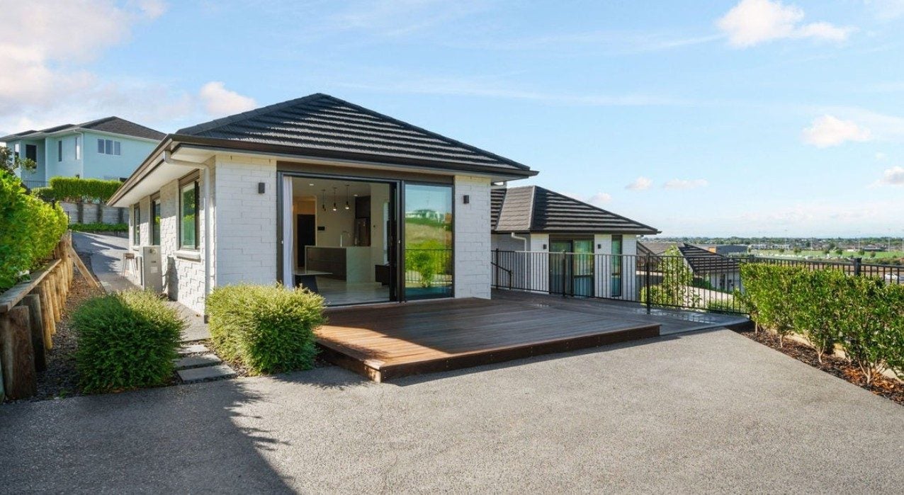 7 Repoiti Court, Rototuna North, Hamilton - Carousel 1