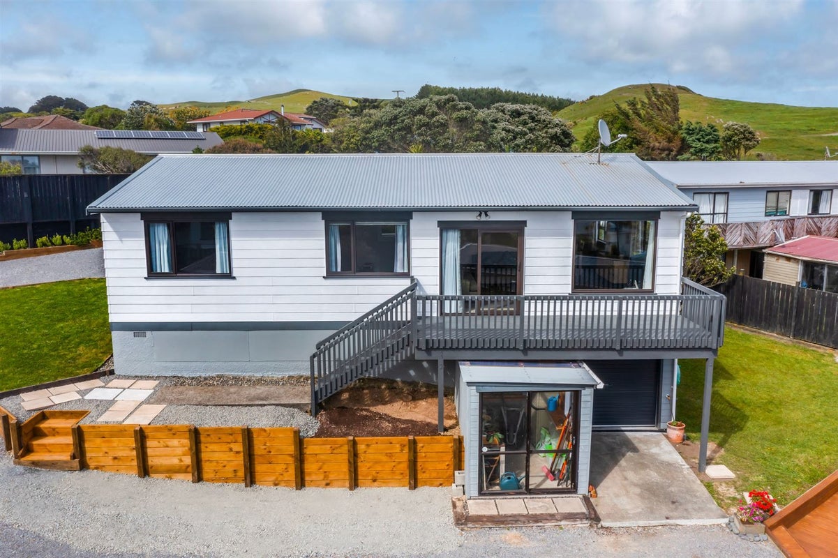 9 Moki Street, Titahi Bay, Porirua - Carousel 36