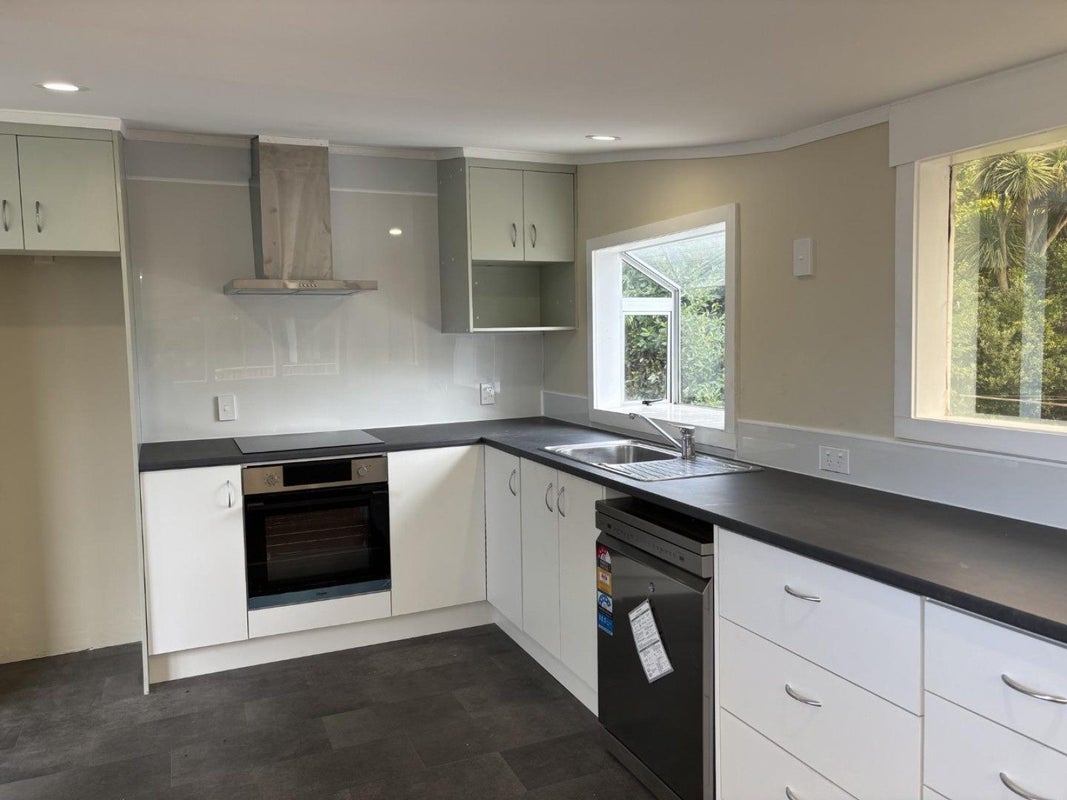 32 Bignell Street, Gonville, Whanganui - Carousel 2