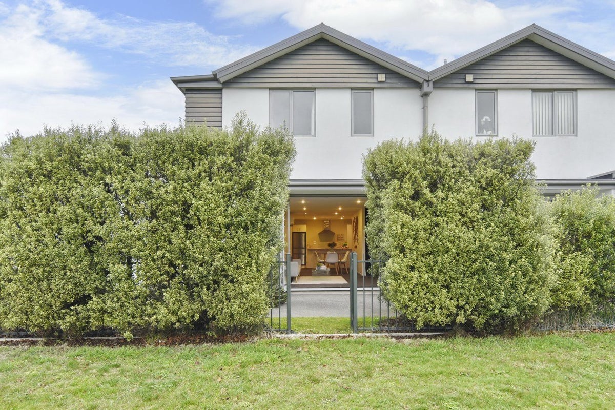 41D McMahon Drive, Aidanfield, Christchurch - Carousel 1