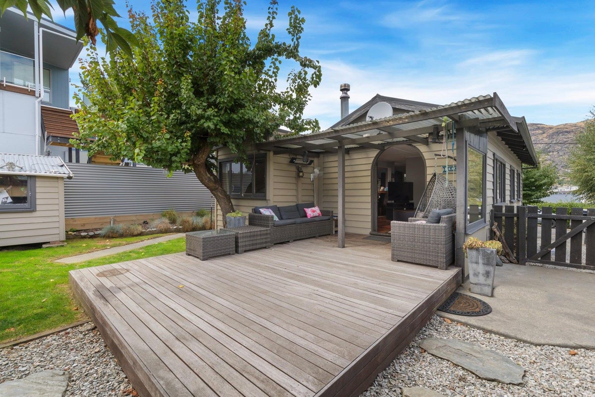 18 Stewart Street, Frankton, Queenstown - Carousel 1