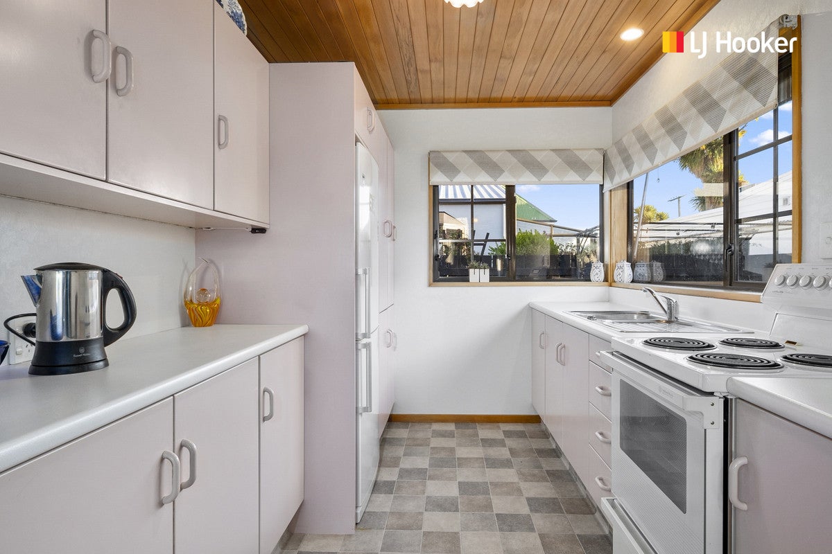 14 Hardy Street, Saint Kilda, Dunedin - Carousel 2