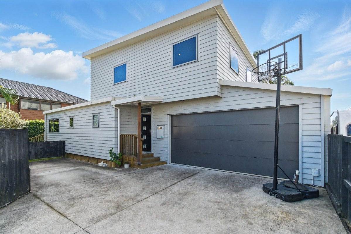 11B Dickson Road, Papamoa Beach, Papamoa - Carousel 1