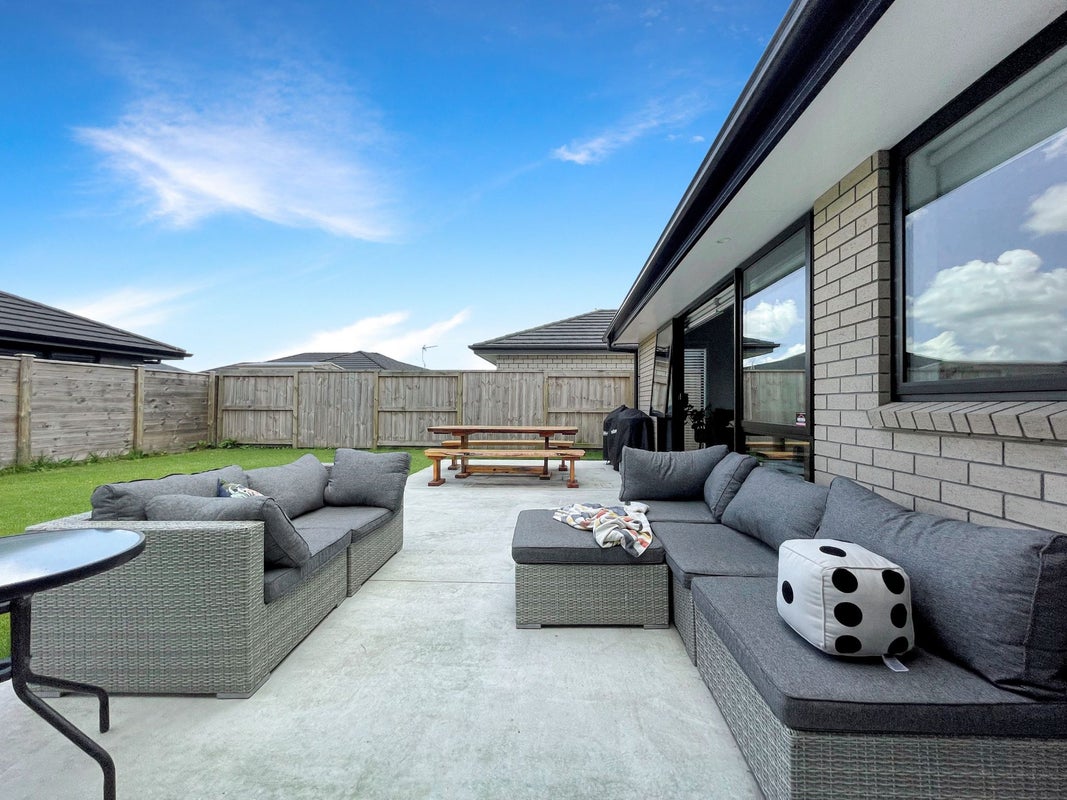 9 Kimbrae Drive, Rototuna North, Hamilton - Carousel 2