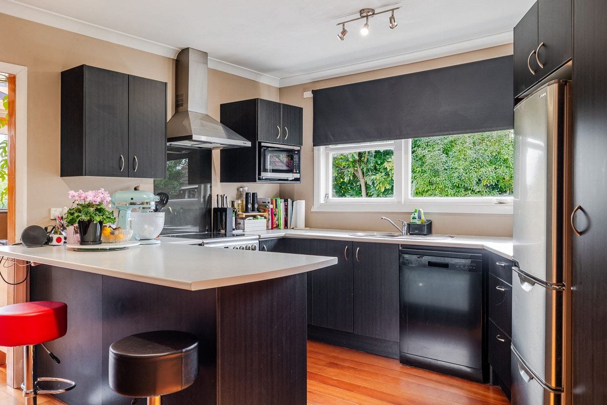 27 Sheffield Street, Awapuni, Palmerston North - Carousel 2