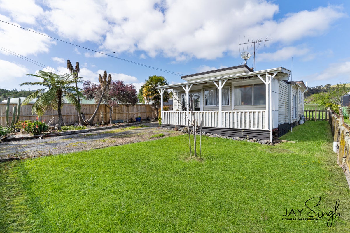 16 Bertram Road, Papakura - Carousel 1